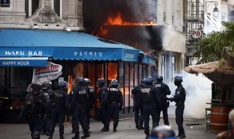 Чужденци са поставили свински глави пред няколко джамии във Франция - 1