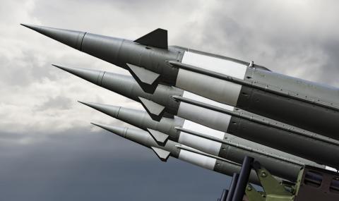 САЩ обсъждат разполагането на ракети в Азия - 1