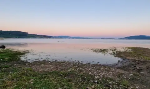 Самолетите от Испания ще зареждат вода от яз. „Жребчево“, забранява се влизането с лодки и джетове - 1