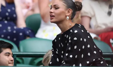 Дъщерята на Денис Родман – новата кралица на футболните заплати - 1