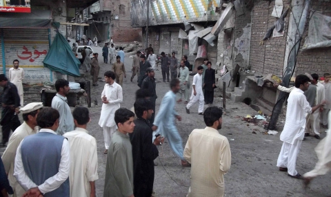 Десетки загинали при двоен атентат в Пакистан - 1