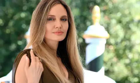 Анджелина Джоли посети граничния пункт Рафах към Газа (ВИДЕО+СНИМКИ) - 1