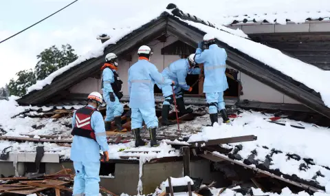 Откриха телата на още 22-ма души, жертвите на земетресението в Япония надвишават 200