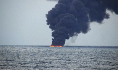 Пожар е избухнал на борда на руския ракетен крайцер "Москва" - 1