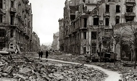 2 октомври 1944 г.: Пада Варшавското въстание - 1