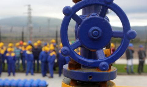 Лидерите на ЕС разглеждат варианти за таван на цената на газа - 1