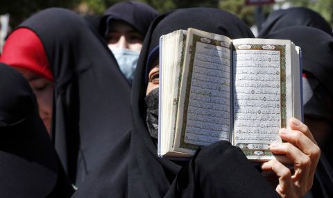 Швеция с нови мерки след запалването на Корана - 1