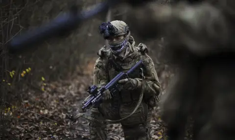 Ukrainian army says it still controls part of Pokrovsk  - 1