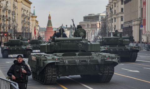 Руският министър на отбраната: Дайте ни повече танкове! - 1