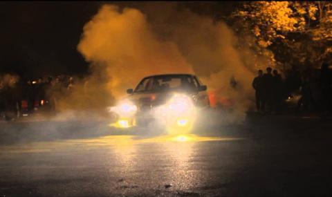 Дрифтър пили гуми пред полицаи в Пловдив, пука гума при опит да избяга - 1