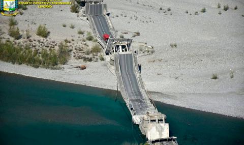Мост в Северна Италия се срути - 1