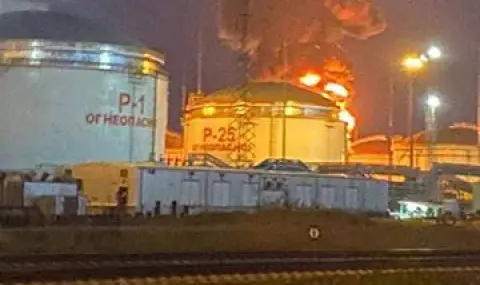 Huge fire near Perm, burning oil base  - 1