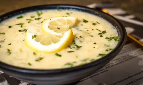 Рецепта на деня: Пилешка супа "Авголемоно" - 1