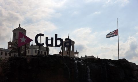 Байдън увеличава броя на полетите до Куба - 1