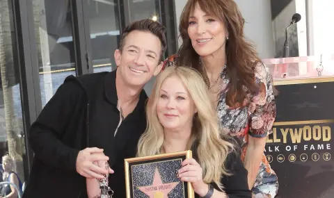 Актрисата Кристина Апългейт е влязла по спешност в болница - 1