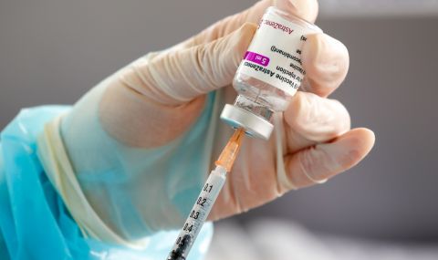 Във Великобритания се отказаха от масовата COVID ваксинация на деца - 1