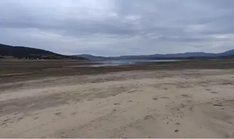 Корнелия Нинова: "Вижте списъка на частните ВЕЦ, които източват язовирите. Спрете ги!" СНИМКИ - 1