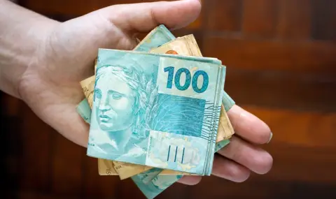 Brazil's middle class exempted from income tax  - 1