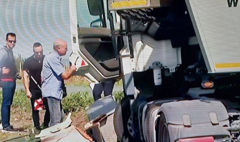 Катастрофа между камион и кола в Бургас- има двама загинали  - 1