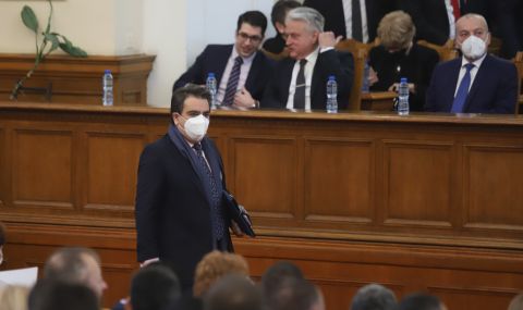 Асен Василев: Ако погледнете последните отчети от ноември, бюджетът все още е на плюс - 1