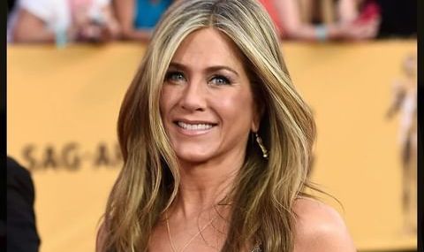 Jennifer Aniston at 52 - with tousled hair and no makeup (PHOTOS) photo # 0