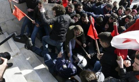 Размирици и хаос в Гърция - 1