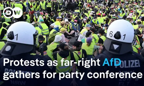 Alternative for Germany congress delegate bites protester VIDEO  - 1