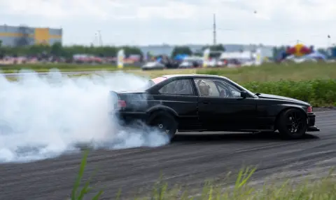 Пътна полиция „развали купона“ на дрифтъри в Павликени - 1