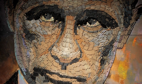 „Лицето на войната“, или портрет на Путин от 5000 гилзи - 1