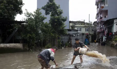 Death toll in Nepal floods reaches 170, dozens still missing  - 1