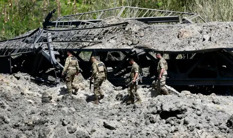 Израел атакува заредени ракетни установки в Ливан