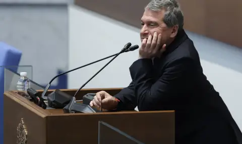 Тошко Йорданов: Правителството ползва 4 заявки за цели, които да са смокиновото листо, криещо срамотиите на този кабинет - 1