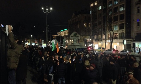 Протест в София заради изчезналите тефтерчета на Филип Златанов - 1