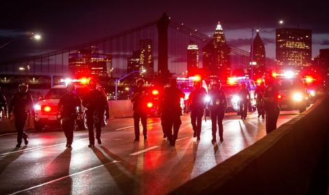 Ранени полицаи при стрелба в Сейнт Луис и Лас Вегас, двама убити в Чикаго (СНИМКИ) - 1