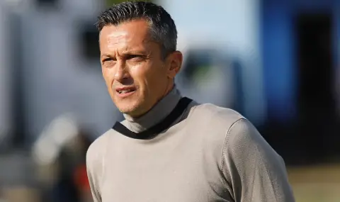 Христо Янев влезе в остър конфликт с фенове на Ботев Враца след мача в Стара Загора - 1