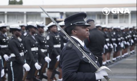Полицейската служба на Гана провежда изцяло женски юбилеен парад - 1