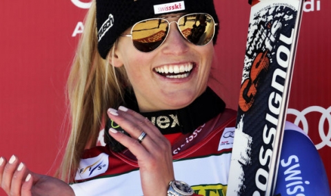 Лара Гут спечели спускането в Италия - 1