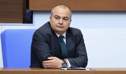 Земеделският министър: Няма данни за отказани кораби с товари от зърно в Черно море