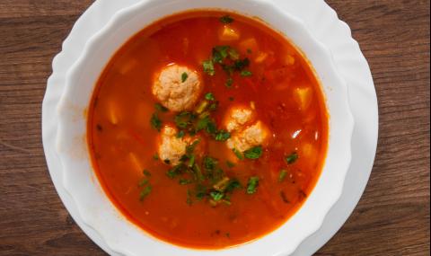 Рецепта за вечеря: Доматена супа топчета - 1