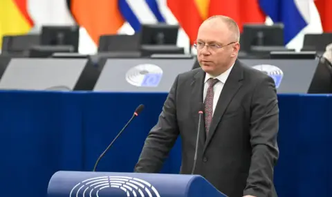 EP adopts new rules to reduce migration with the support of the Vazrazhdane delegation, part of the EU  - 1