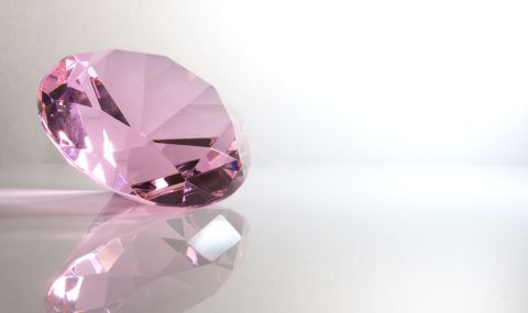 Изключително рядък диамант за 35 млн. долара ще бъде предложен на търг в Ню Йорк - 1