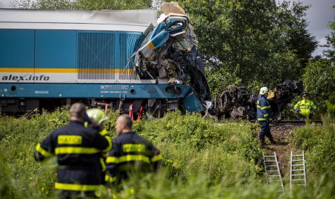 Расте броят на жертвите след катастрофата на бърз влак, пътуващ от Мюнхен към Прага - 1