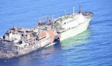 Le Monde: Взривеният руски кораб с втечнен газ се носи извън контрол с огромна дупка на ватерлинията в Средиземно море