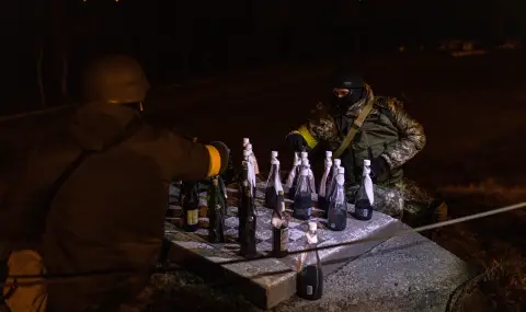 Украински сержант: В първите дни на инвазията ни донесоха толкова много коктейли „Молотов“, че стана опасно - 1