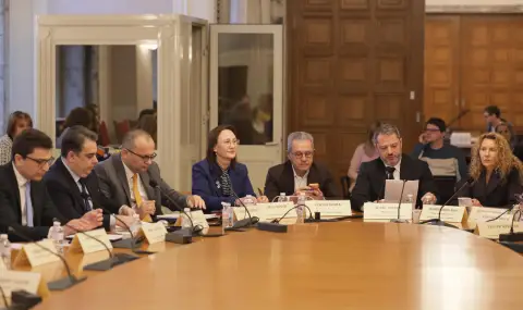 Комисията по бюджет и финанси в НС прие на първо четене план-сметката за 2026 г.  - 1