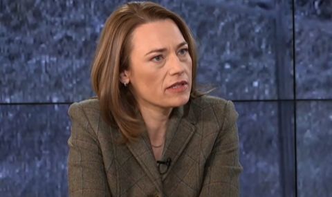 Ива Митева: Срамувам се, че съм била в една група с Николай Радулов. Срамно е, че преподава на студенти  - 1