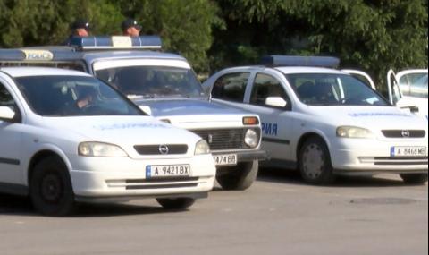 Двама пребиха охранител на магазин в Бургас, не пускал клиенти без маски - 1