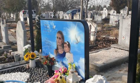 Поругаха гроба на убитите Дарина и дъщеричката ѝ Никол (ВИДЕО) - 1