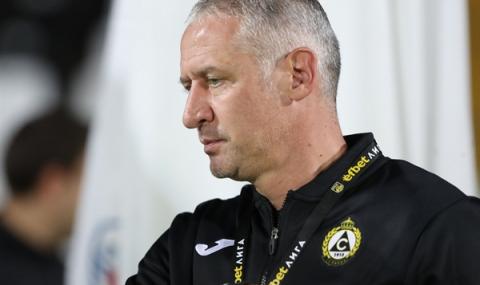 Треньорът на Славия попиля футболистите си след загубата от Монтана - 1