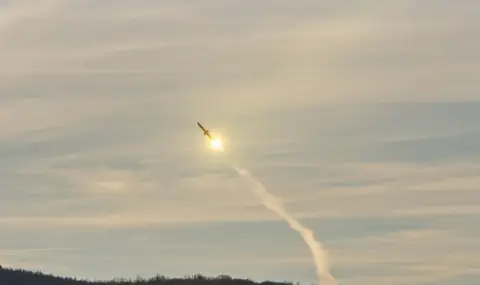 Украинско военно летище беше атакувано от руска хиперзвукова балистична ракета  - 1